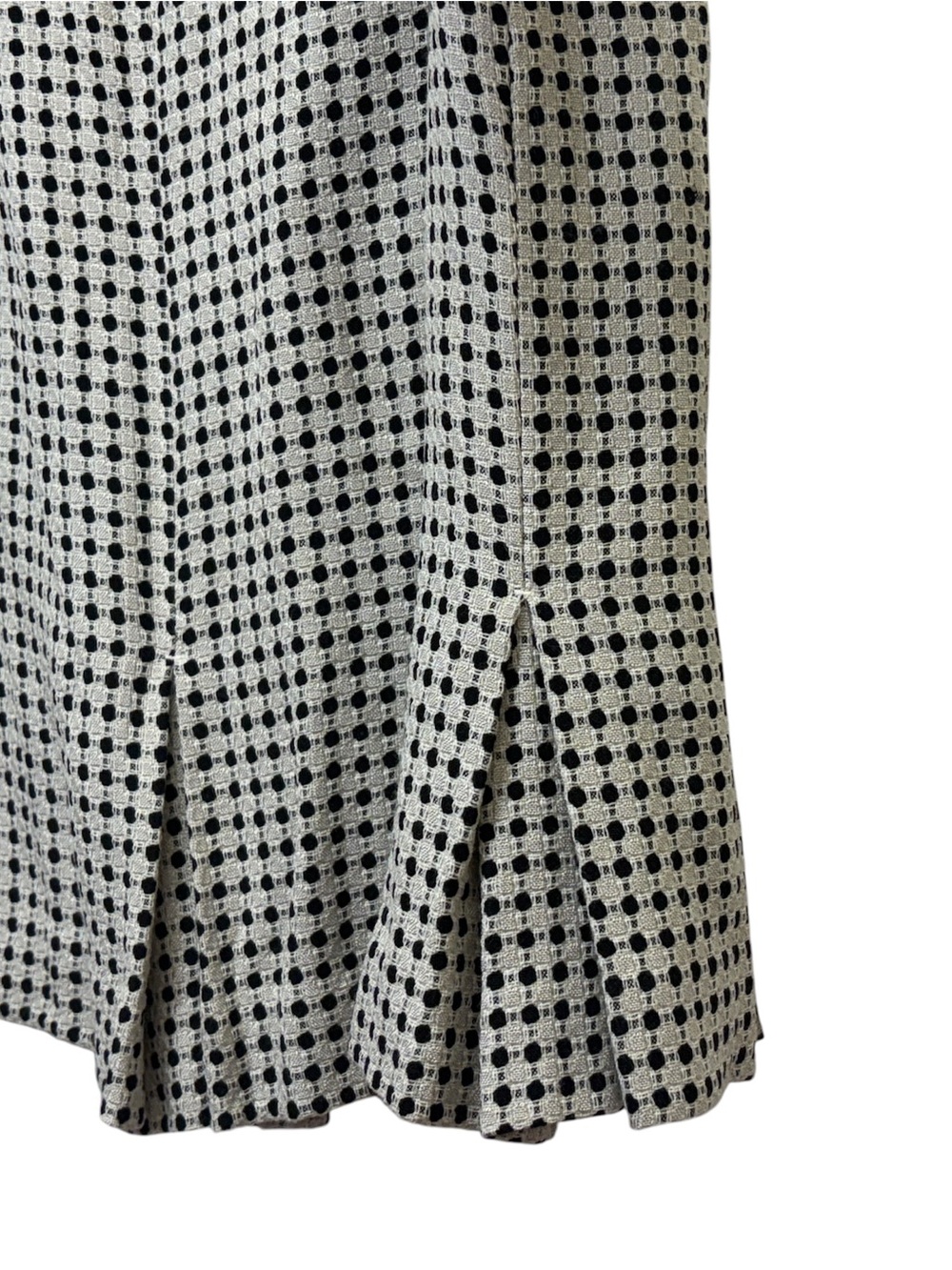 Ann‎ Taylor LOFT Black Cream Micro Dot Grid Flounce Skirt Classic A-Line Size 2P - Picture 5 of 10